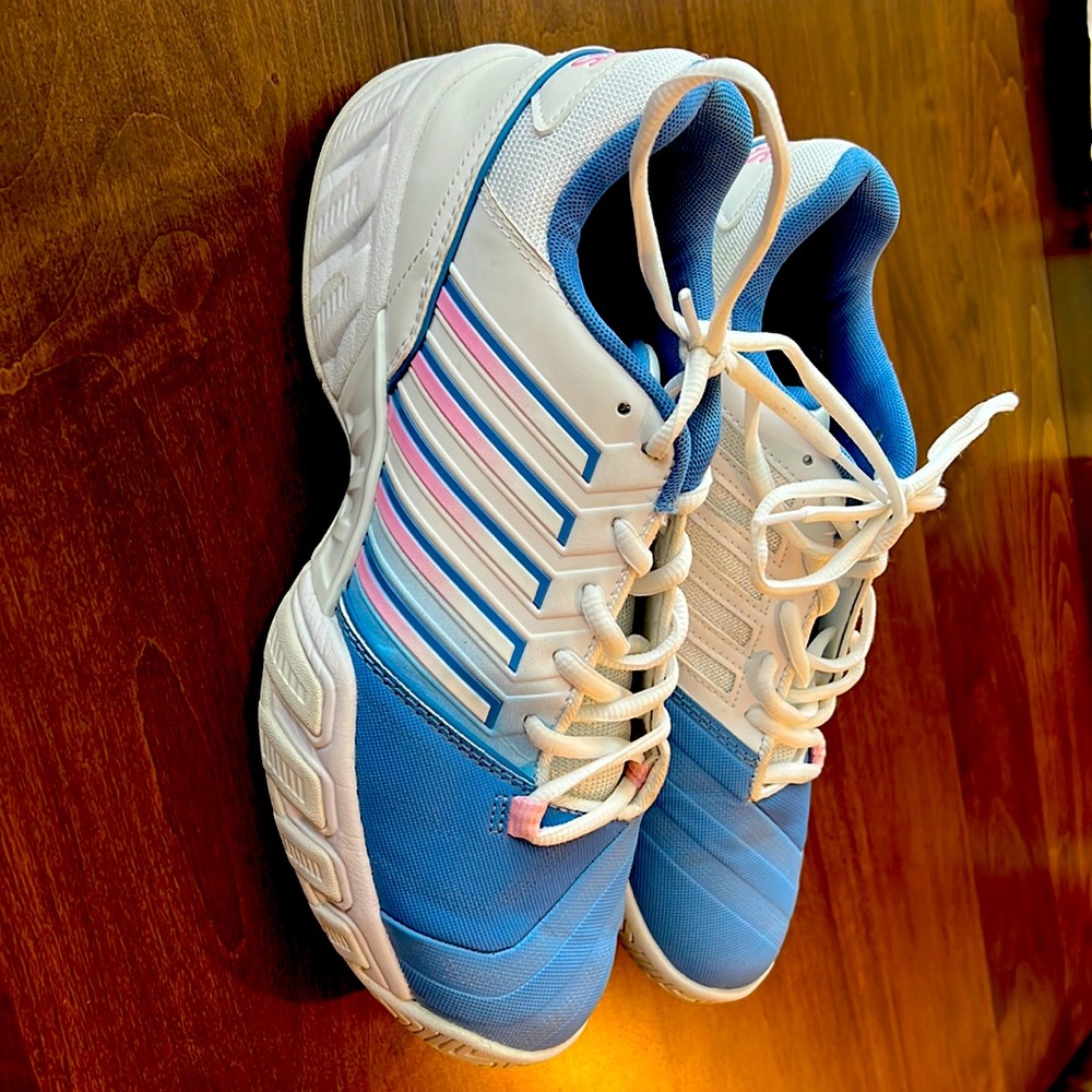 K Swiss Tennis shoes 9.5 almost brand new!